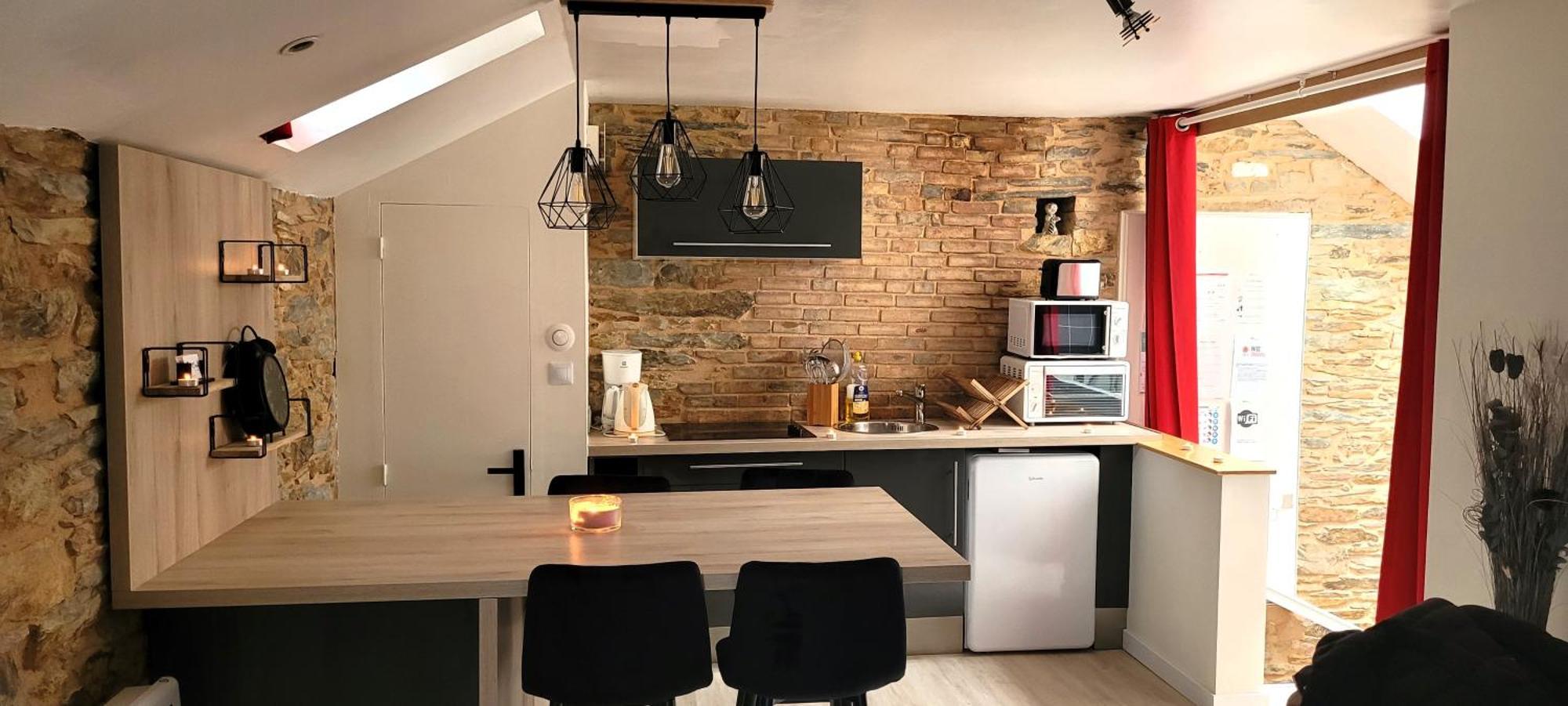 Appartement De Charme - Centre Ville ชาโตว์บรีอองต์ ภายนอก รูปภาพ