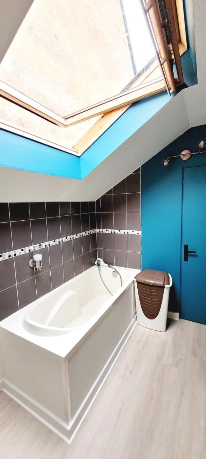 Appartement De Charme - Centre Ville ชาโตว์บรีอองต์ ภายนอก รูปภาพ